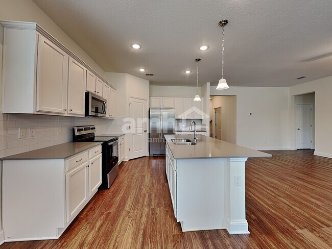 Building Photo - 900 Summer Stone Loop