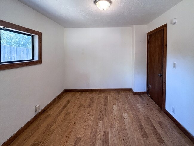 Building Photo - 3817 E Amazon Dr