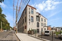 Building Photo - Trent Manayunk