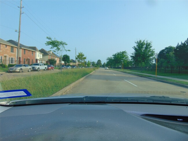 Building Photo - 8603 Rustling Leaves Dr