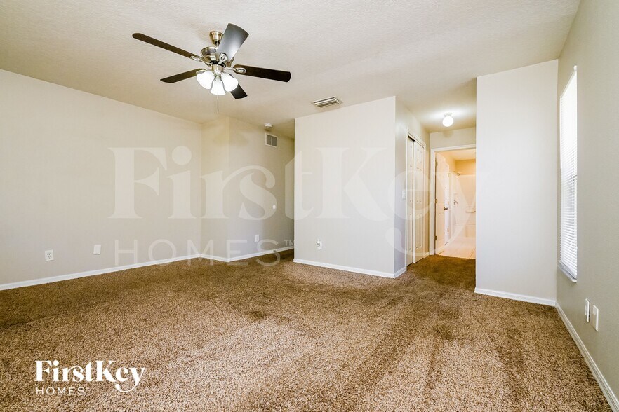 Building Photo - 4003 Kingsfield Dr