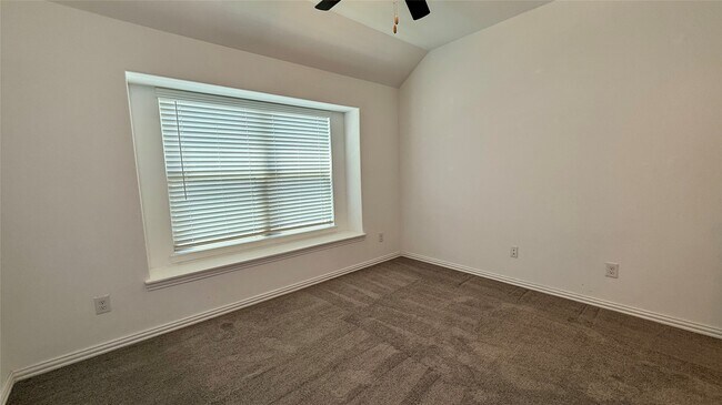 Building Photo - 13018 Hydeland Dr