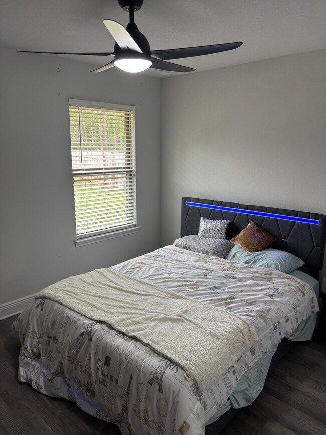 Building Photo - 5767 Marigold Loop