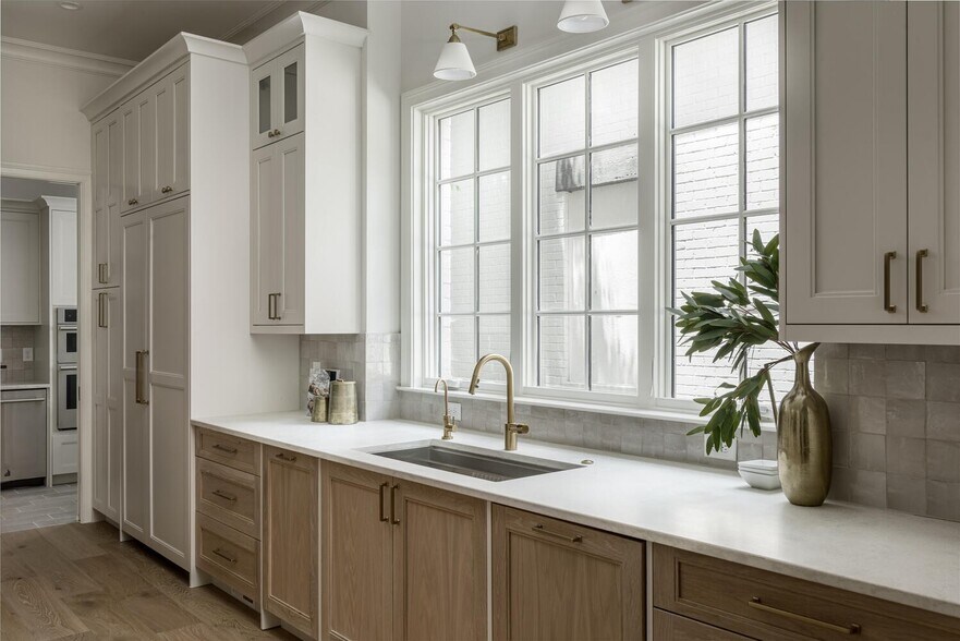 Building Photo - 4224 Granny White Pike