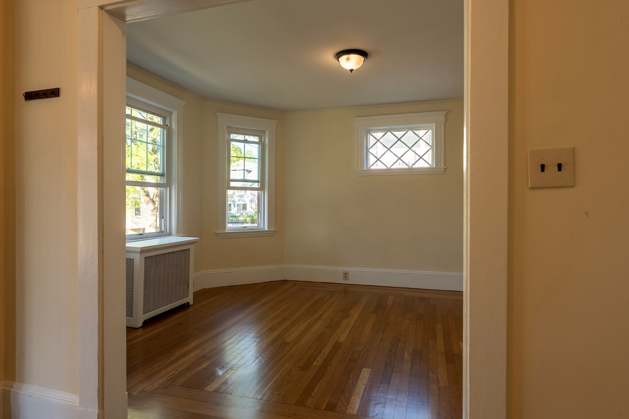 Building Photo - 89 Harnden Ave