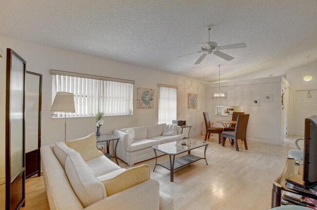 Building Photo - 8089 Springtree Rd