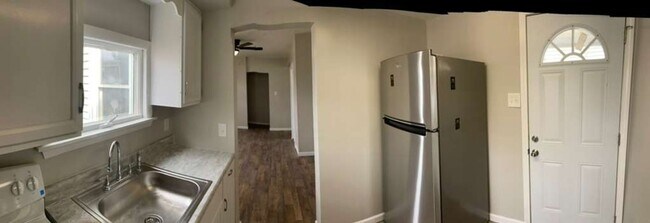 Building Photo - 315 10th St