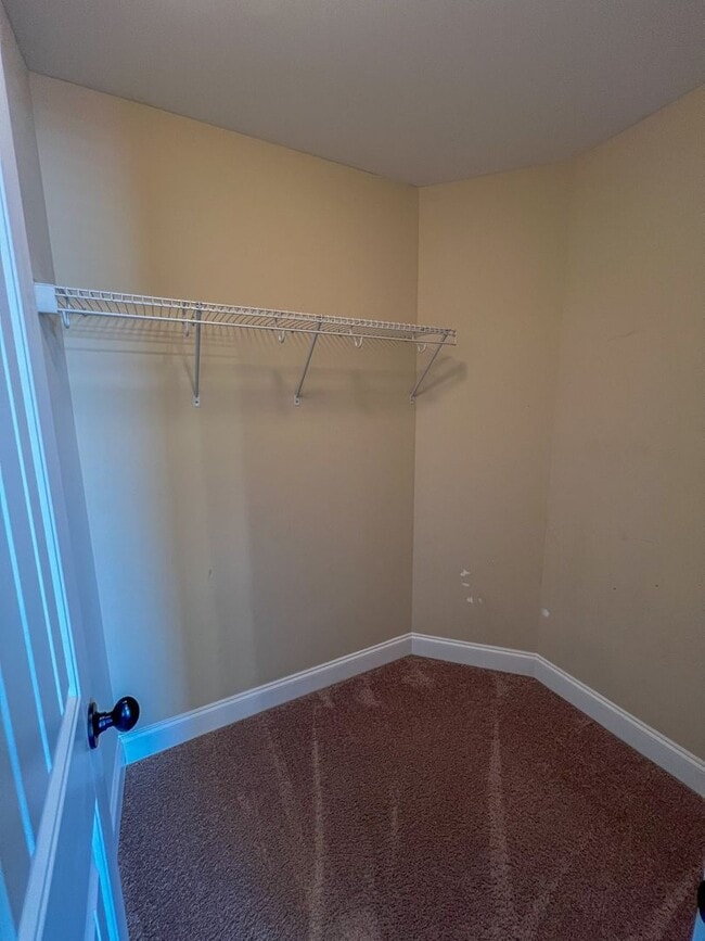 Building Photo - Short Term Leases Options! Gorgeous 5 Bedr...