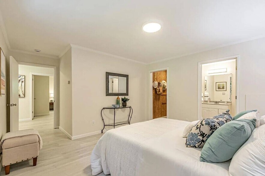 Building Photo - 4865 Highway 9