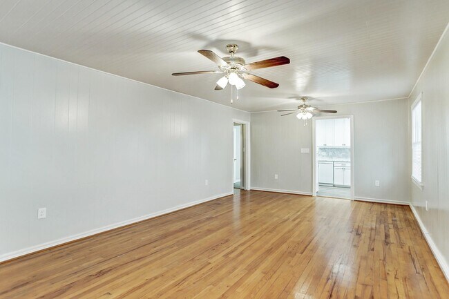 Building Photo - 3911 Law St