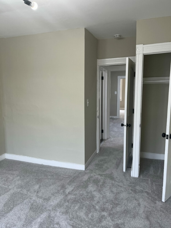 Building Photo - 711 N Streeper St