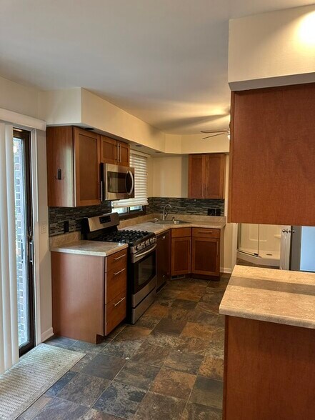 Kitchen - 105 Garfield Ave