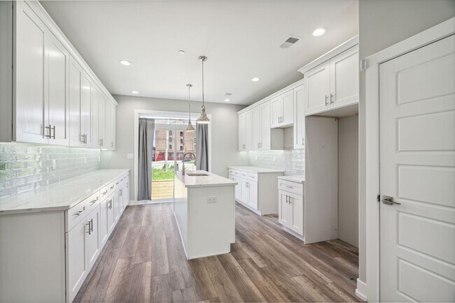 Building Photo - 2429 N 3rd St