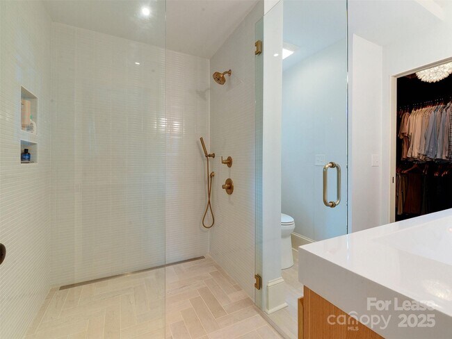 Building Photo - 508 Seldon Dr