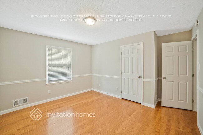 Building Photo - 468 Summerville Dr NW