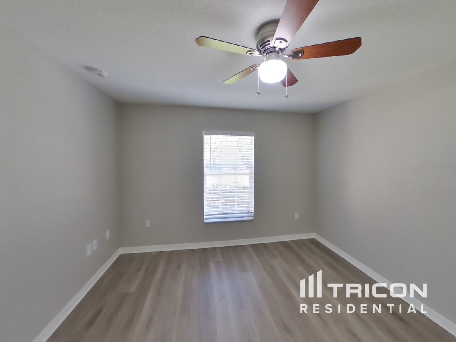 Building Photo - 1152 Tryon Cir