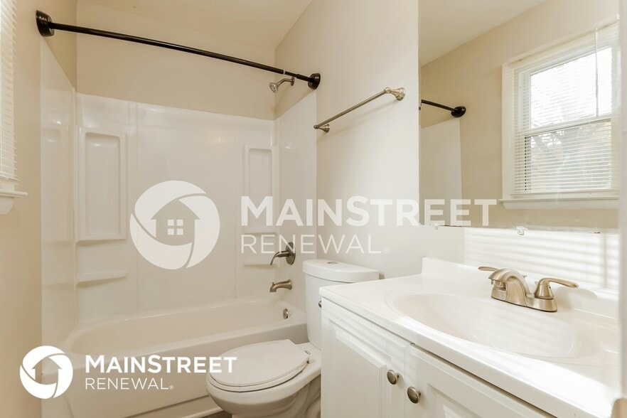 Building Photo - 2349 Swindon Ln