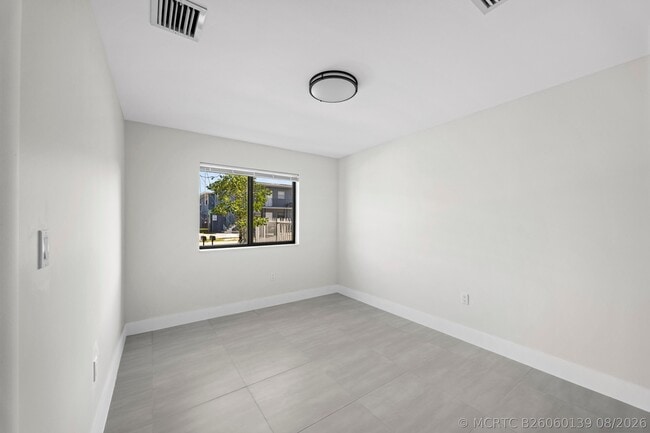 Building Photo - 1181 NW 66th St