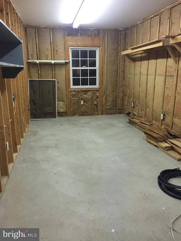 Building Photo - 110 Beech Ln