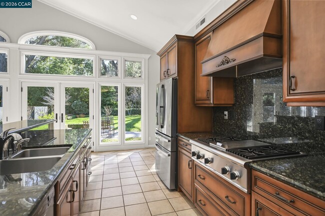 Building Photo - 161 La Serena Ave