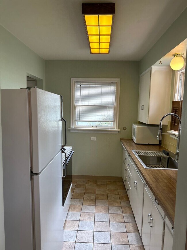 Building Photo - 2 Bedroom 1 Bathroom Home for Rent