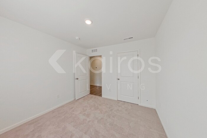 Building Photo - 285 Gaston Cir