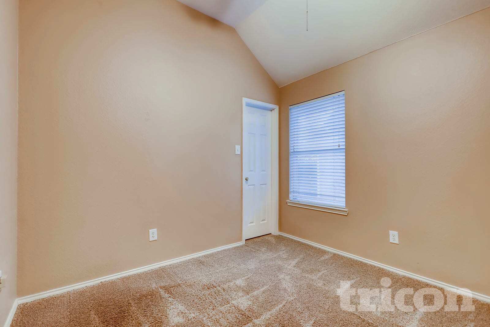 Building Photo - 1801 Pecan View Dr