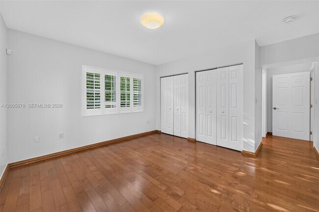 Building Photo - 1237 Aduana Ave