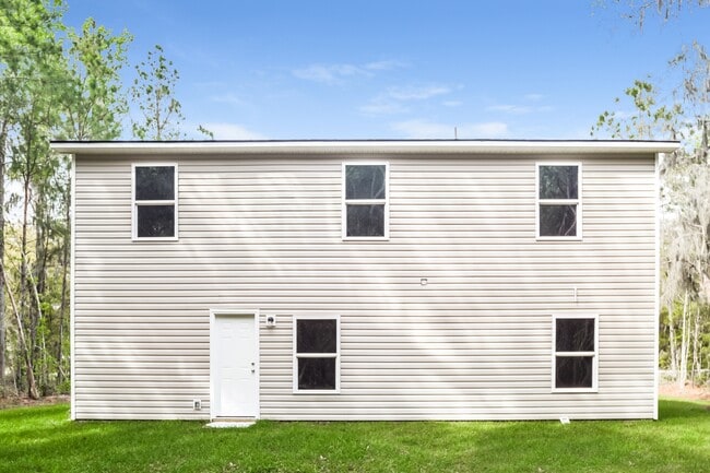 Building Photo - 29 Lake Pamona Rd