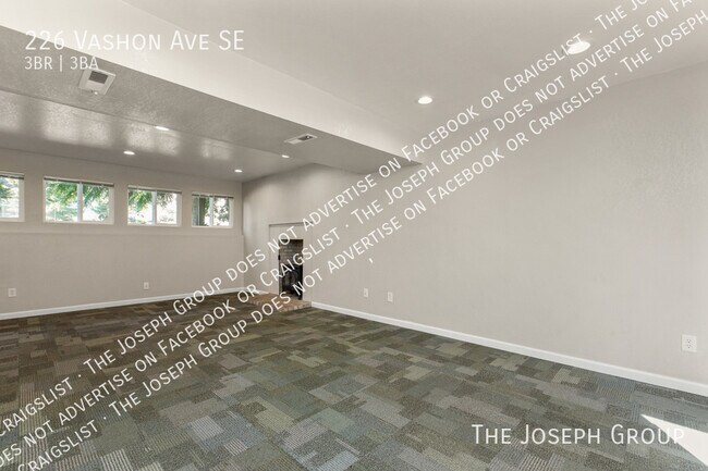 Building Photo - 226 Vashon Ave SE