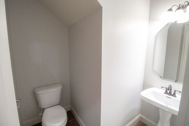 Building Photo - 3209 Belinda Ct