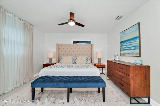 Building Photo - 363 Harbor Dr