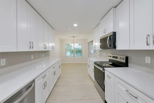 Building Photo - 2717 Meadow Green