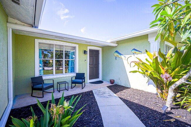 Primary Photo - 5512 SE Nassau Terrace