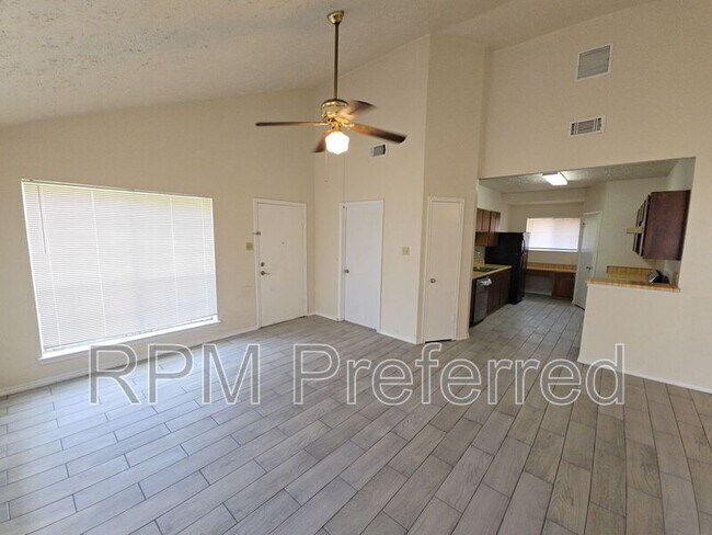 Building Photo - 3930 Mohlerbruk Dr