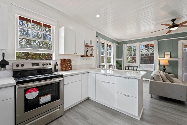 Building Photo - 84-973A Hana Street