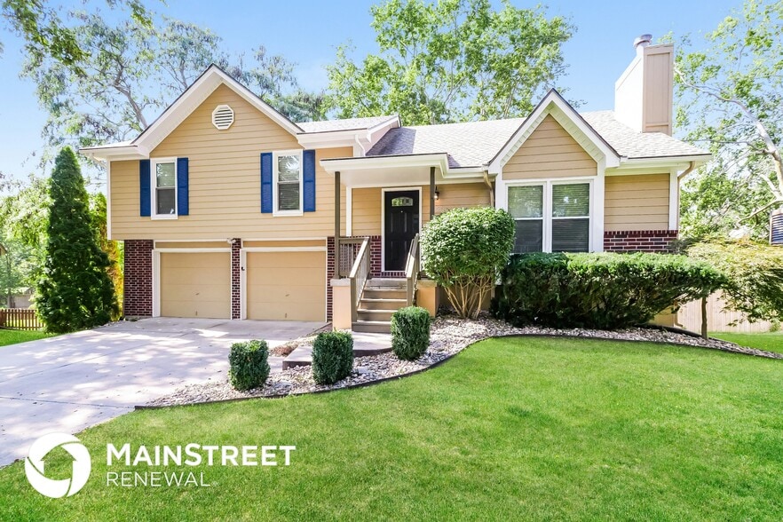 Primary Photo - 1321 NE Quail Walk Dr