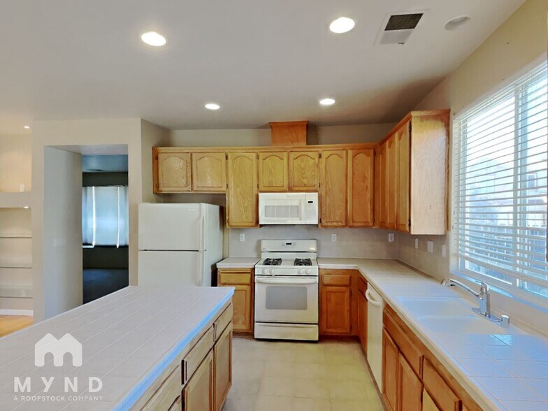 Building Photo - 4338 Glen Canyon Cir