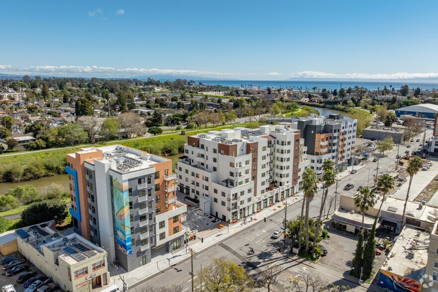 Aerial Photo - River Row