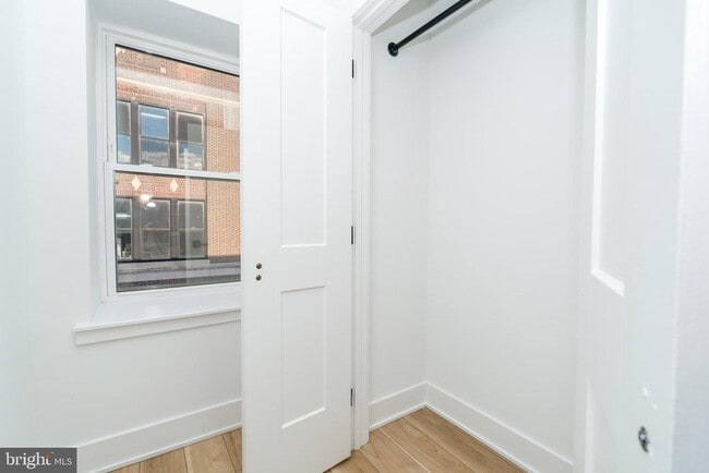 Building Photo - 2700 E Auburn St