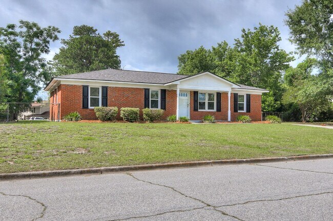Building Photo - 3 Bedroom Ranch