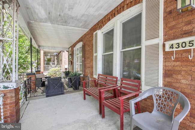 Building Photo - 4305 Lauriston St