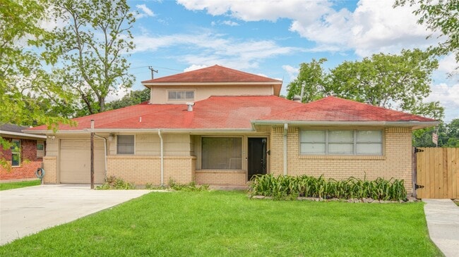 Building Photo - 5902 Hornwood Dr