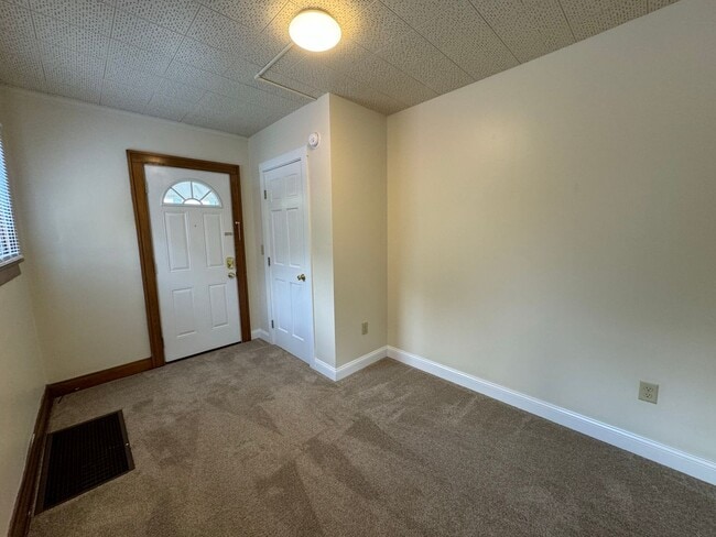 Building Photo - 183 W Patterson Ave