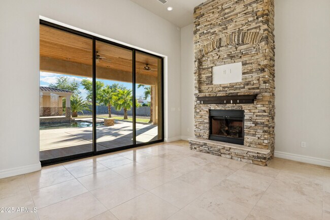 Building Photo - 11407 E Bellflower Ct