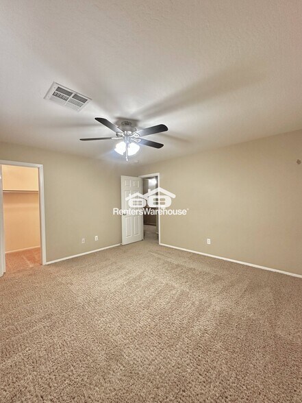 Building Photo - 9017 W Yukon Dr