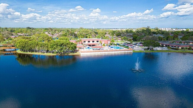 Building Photo - 846 Salem Ln