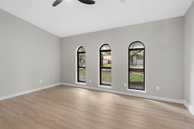 Building Photo - 3902 Marywood Dr