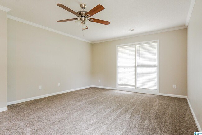 Building Photo - 101 Red Oak Dr