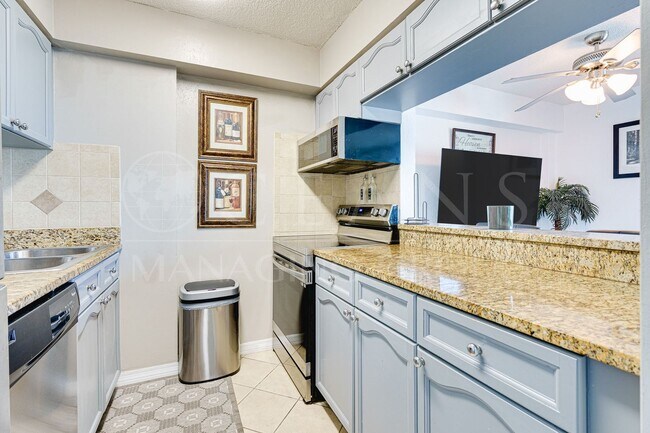 Building Photo - Fully Furnished 1BR/1BA Condo – Riverfront...